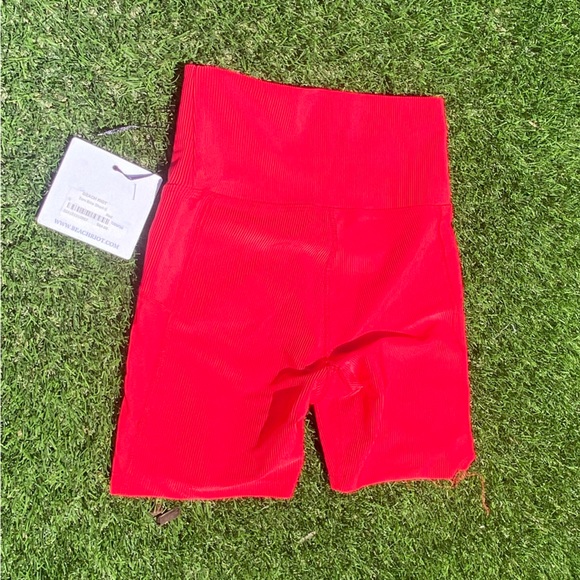 Beach Riot Red Ribbed Bike Shorts S NWT Damaged - Picture 4 of 6